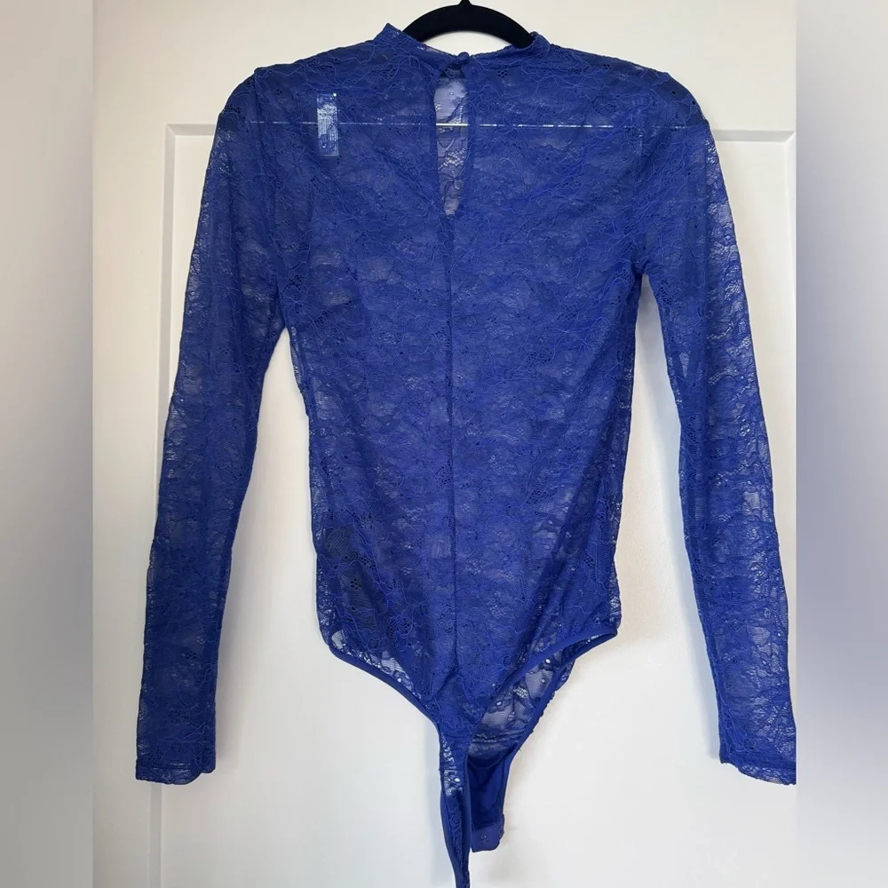 MARCIANO Royal Blue Lace Long Sleeve Bodysuit - Picture 2 of 6